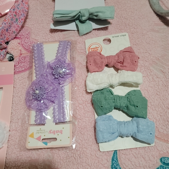 Brand New Assortment of Hairbows - Picture 2 of 4